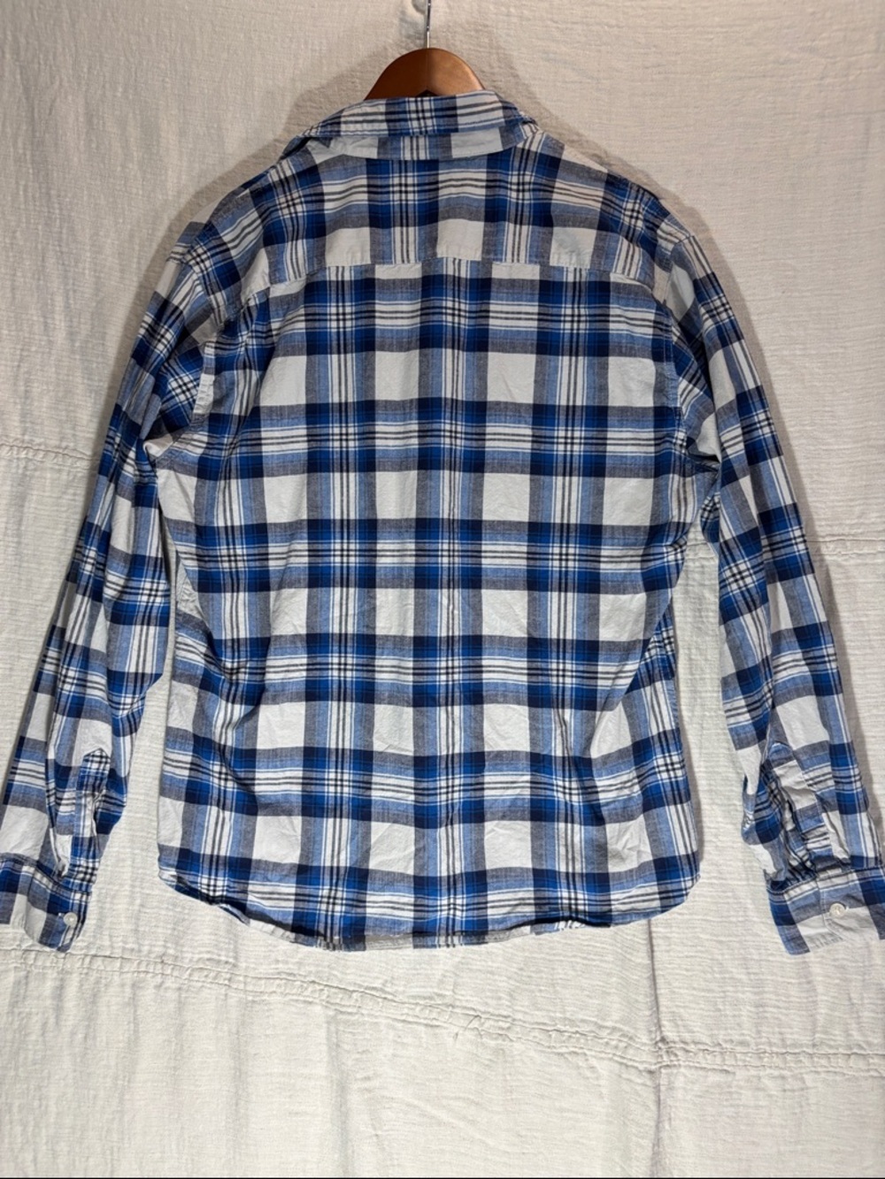 Wrangler Blue and White Plaid Button-Down Shirt - Picture 7 of 8